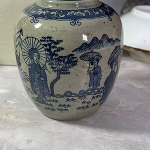 Vintage antique Chinese blue & grey porcelain Ginghua ginger jar